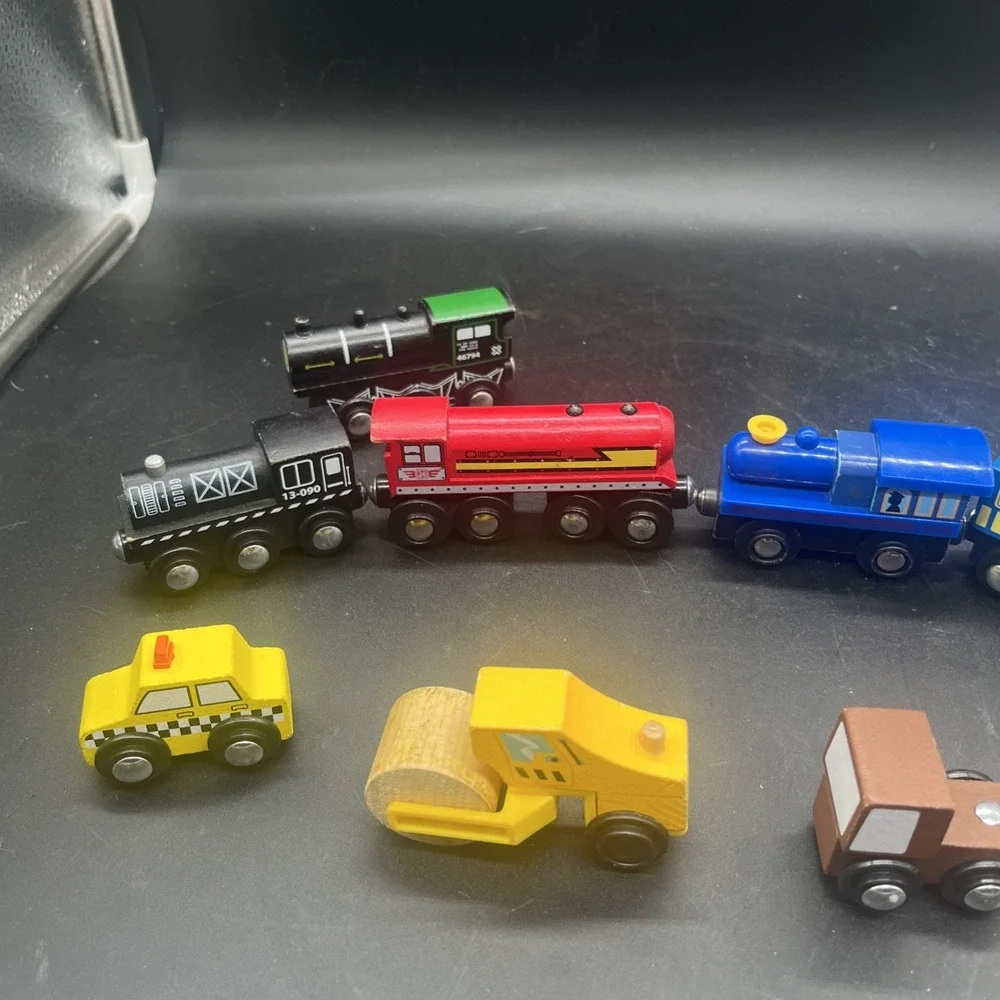 Mixed Wooden Train Lot 8pc Imaginarium Maxim Toys R Us Steam Roller Taxi